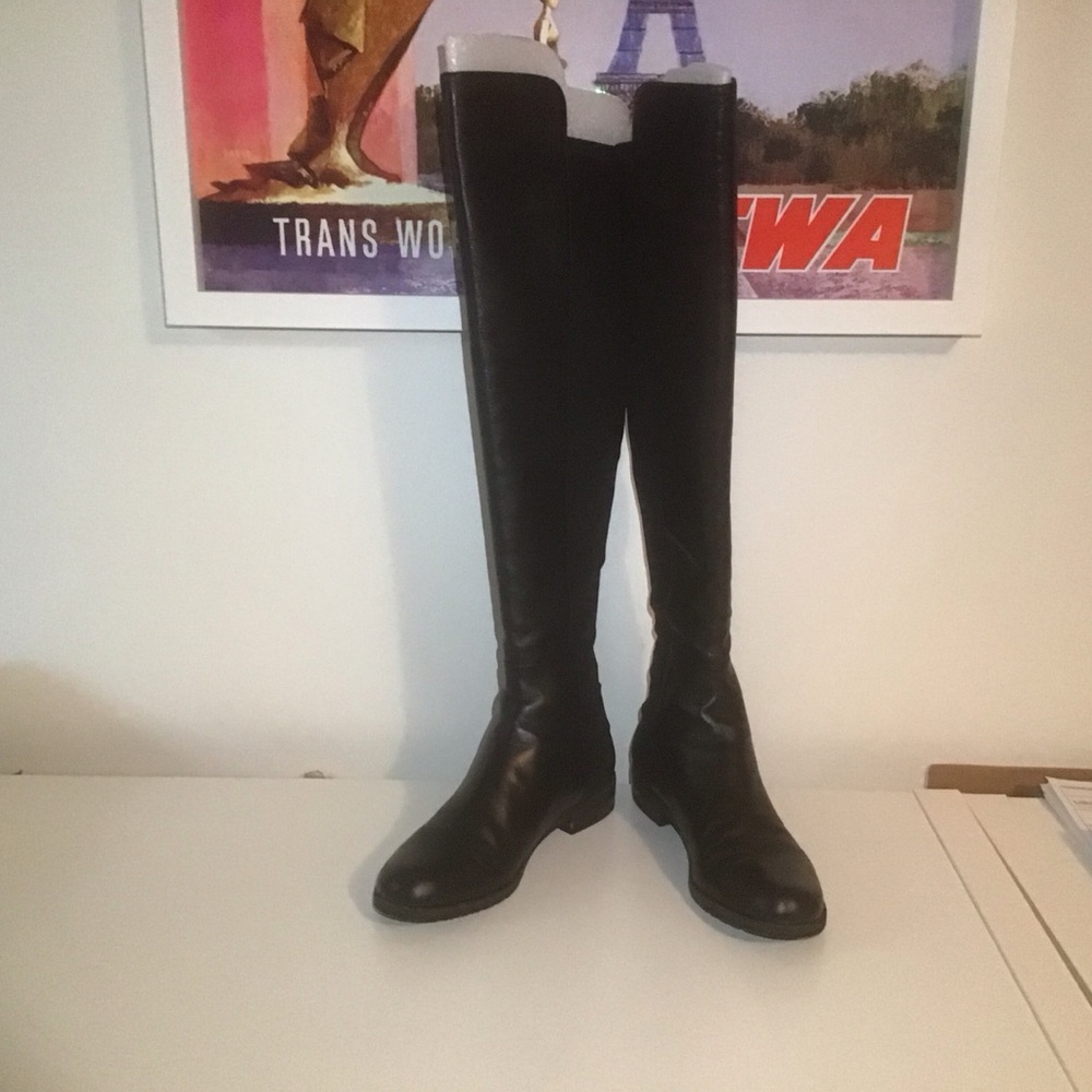 Stuart Weitzman 5050 Black Smooth Nappa Leather OTK Knee Flat Boots 6.5 M EUC